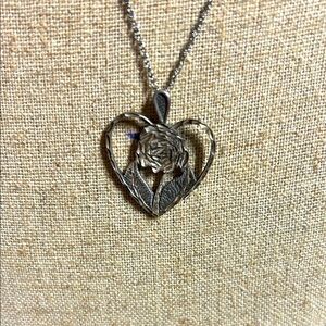 Vintage .925 Sterling Silver Diamond Cut Rose Open In Heart Pendant Necklace